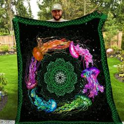 Jellyfish Quilt Pp93 and Home Decor