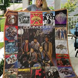 M300715 Commodores Quilt Blanket  Quilt and Home Decor