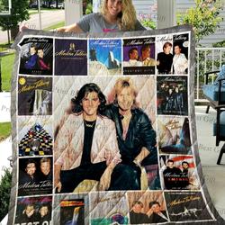 M310757 Modern Talking Quilt Blanket  Quilt and Home Decor
