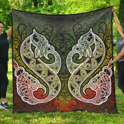 Maori Manaia Painting Quilt Gnm and Home Decor