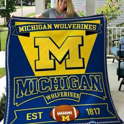 Michigan Wolverines Quilt Blanket B060636  Quilt and Home Decor