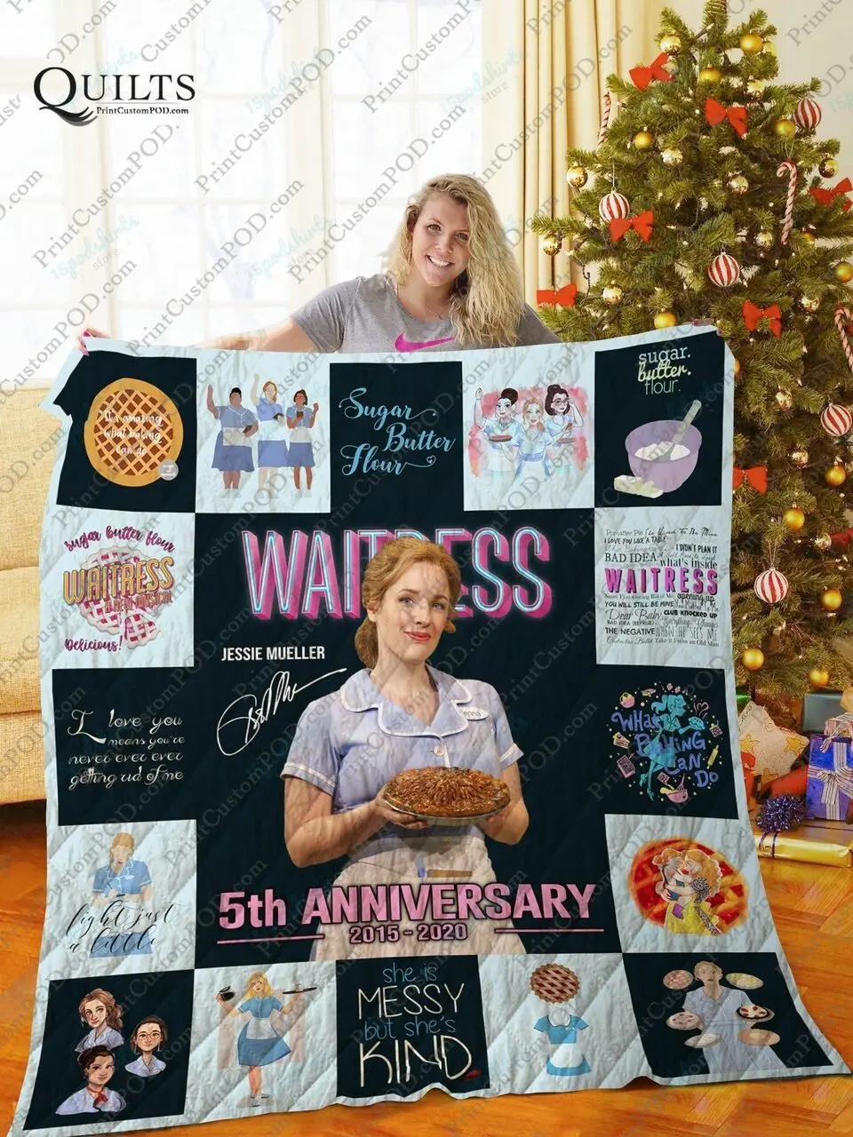 Mofi Waitress Quilt Blanket and Home Decor