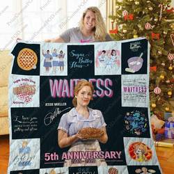 Mofi Waitress Quilt Blanket and Home Decor