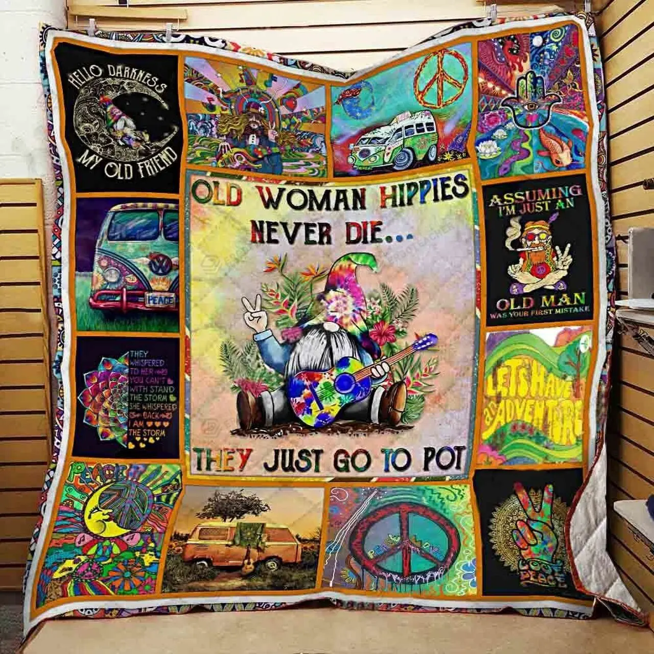 Old Woman Hippie Never Die They Just Go To Pot Quilt Blanket Great Customized Blanket Gifts For Birthday Christmas Thanksgiving and Home Decor