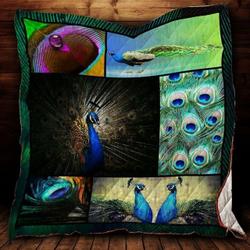 Peacock Couple Quilt Blanket Great Customized Gifts For Birthday Christmas Thanksgiving Perfect Gifts For Peacock Lover and Home Decor