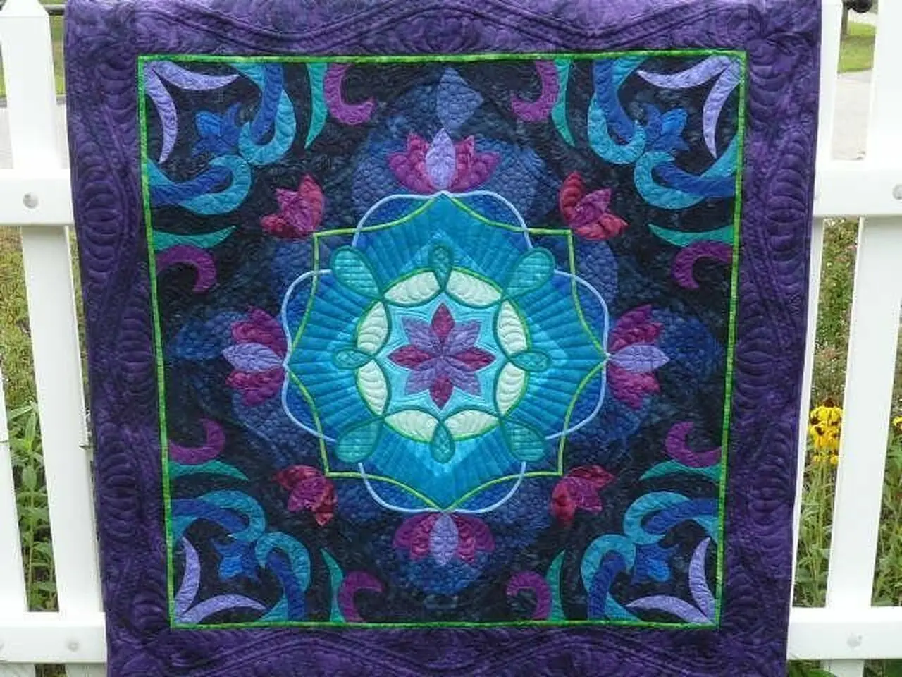 Primavera Quilt Tdhie and Home Decor
