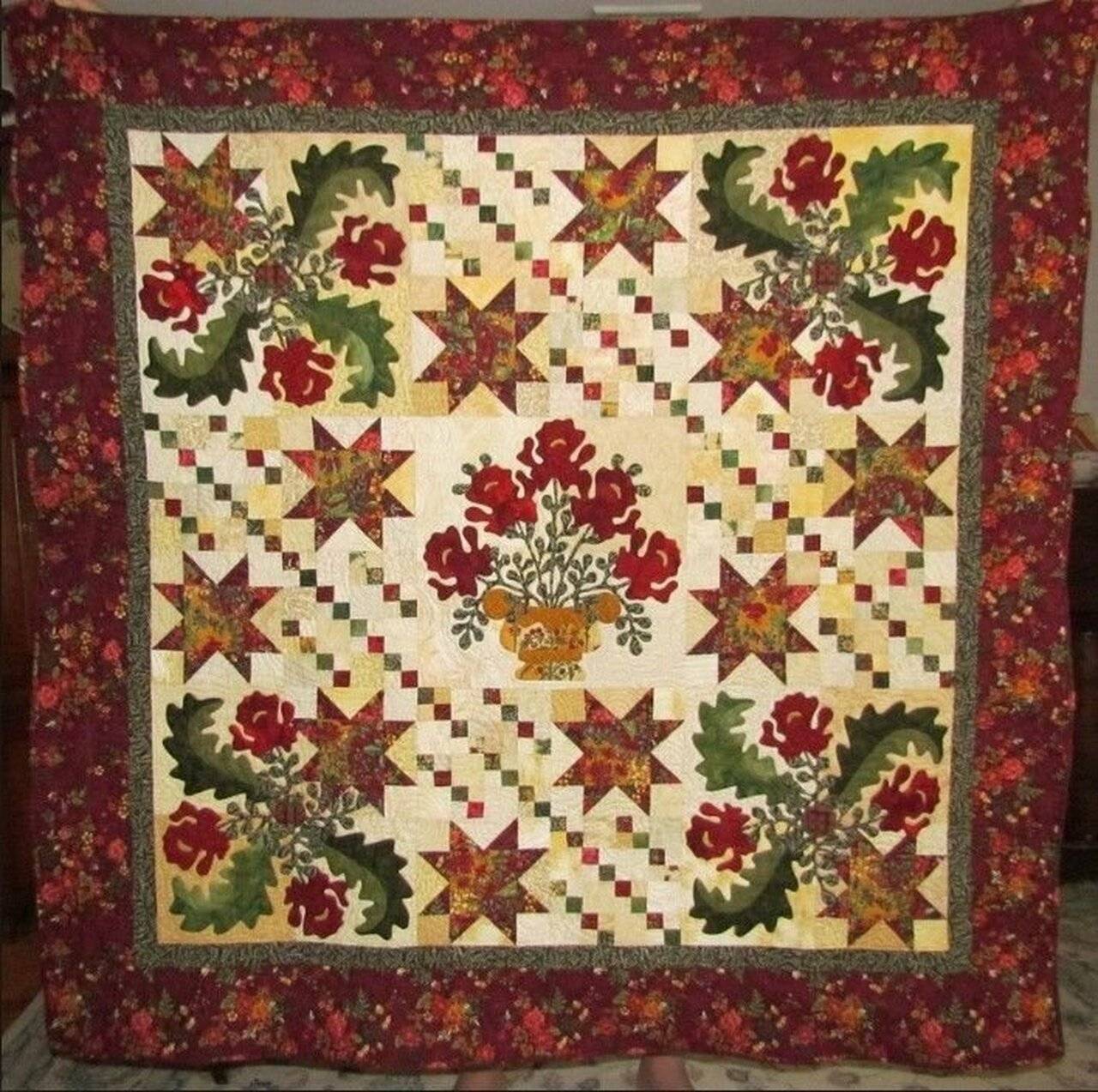 Red Bouquets Quilt Tdhqp and Home Decor