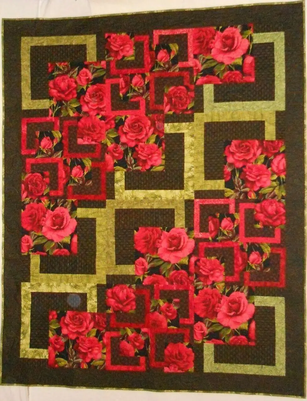 Roses Quilt Tdhyd and Home Decor