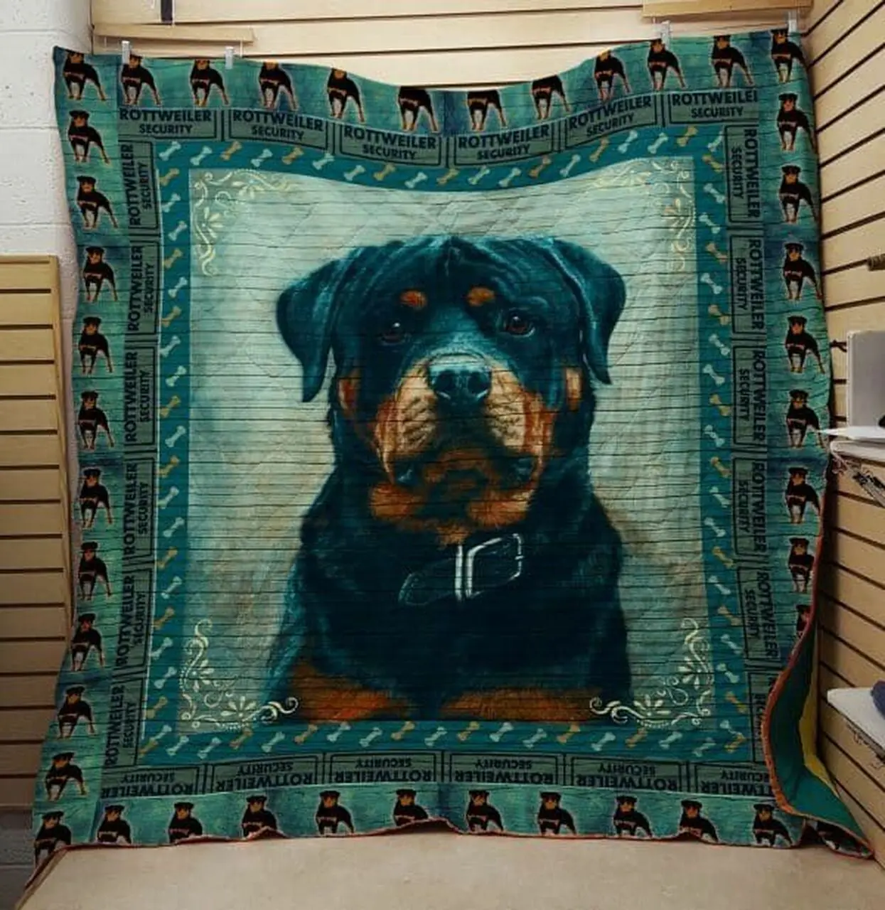 Rottweiler Quilt Tdhuk and Home Decor