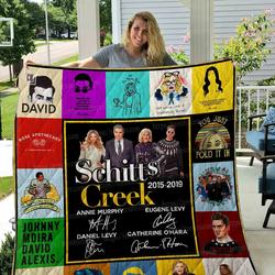 SchittS Creek Quilt Blanket 01 and Home Decor