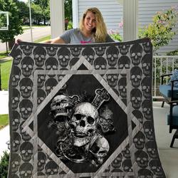 Skull Pattern Quilt Blanket Great Customized Gifts For Birthday Christmas Thanksgiving Perfect Gifts For Skull Lover and Home Decor
