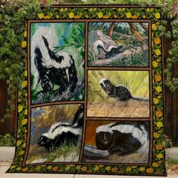 Skunk Clh0611098Q Quilt Blanket and Home Decor