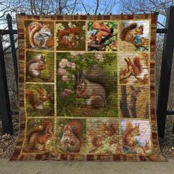 Squirrel Qv210533 Quilt Blanket and Home Decor