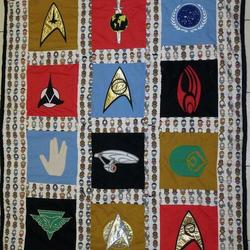 Star Trek Quilt Blanket Bn14  Quilt and Home Decor