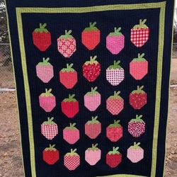 Strawberry Cl16100801Mdq Quilt Blanket and Home Decor