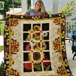Sunflower Blooms Quilt Blanket Great Customized Gifts For Birthday Christmas Thanksgiving Perfect Gifts For Sunflower Lover and Home Decor