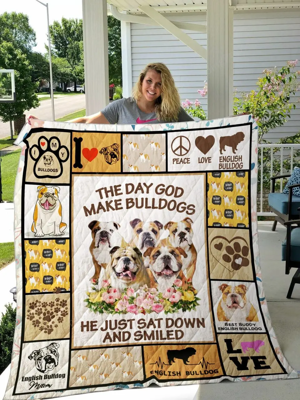 The Day God Made English Bulldog He Just Sat Down And Smiled Quilt Blanket Great Customized Blanket Gifts For Birthday Christmas Thanksgiving and Home Decor