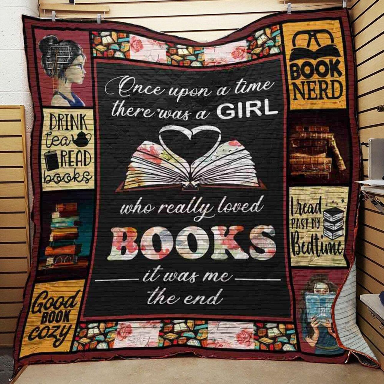There Was A Girl Who Really Loved Books Quilt Blanket Great Customized Blanket Gifts For Birthday Christmas Thanksgiving and Home Decor