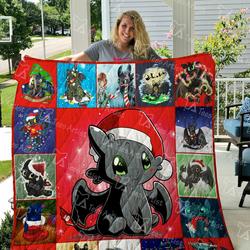 Toothless Xmas Quilt Blanket and Home Decor