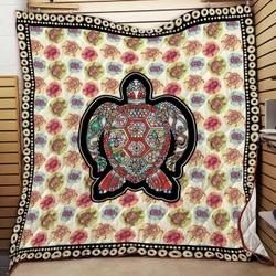 Turtle Quilt Q2002-09 V1 and Home Decor