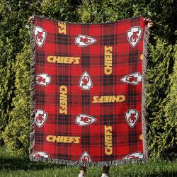 NFL Kansas City Chiefs Football Team Woven Tapestry Blanket Amazing Gift For Fans And Friends Home Decor KCCW14
