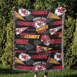 NFL Kansas City Chiefs Football Team Woven Tapestry Blanket Amazing Gift For Fans And Friends Home Decor KCCW16