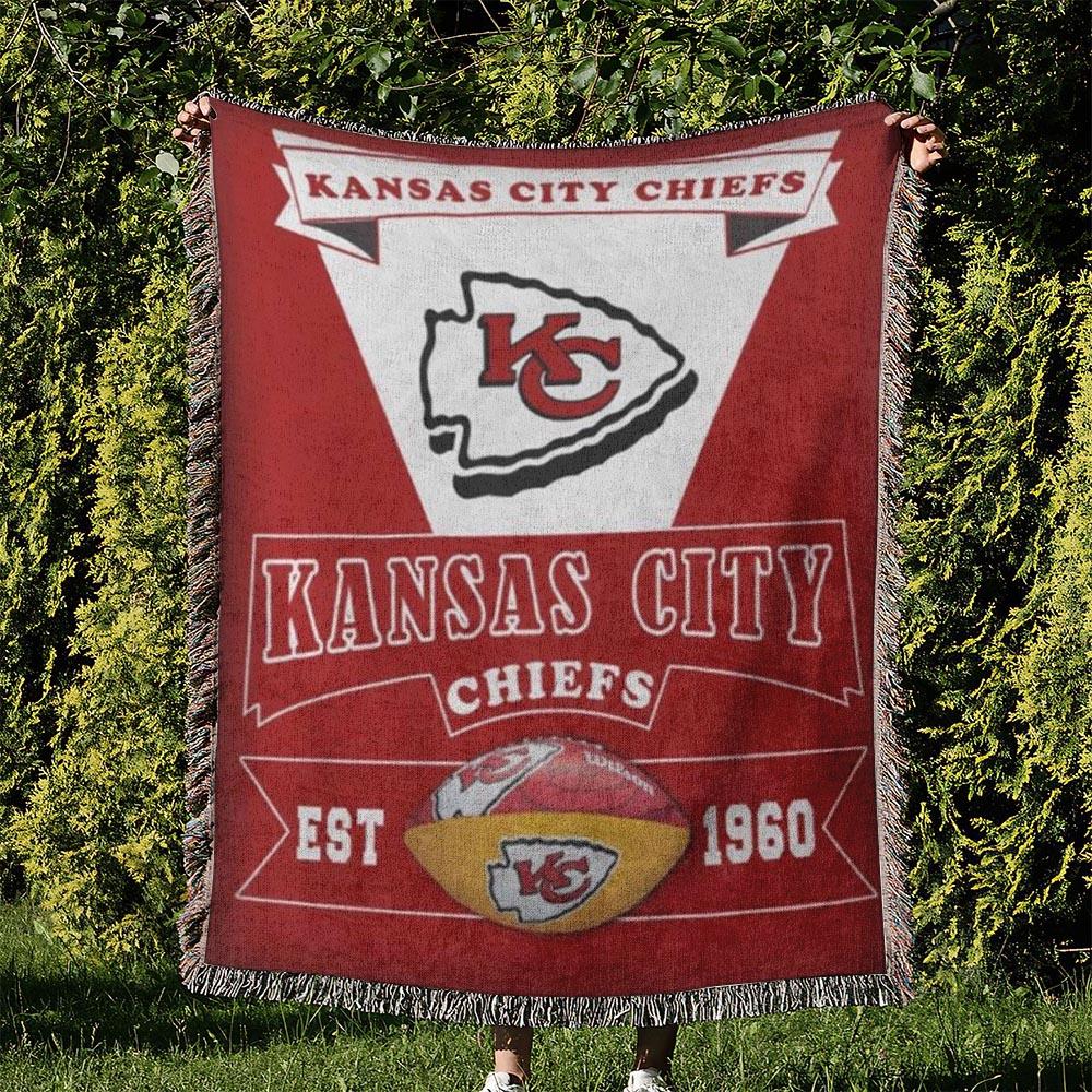 NFL Kansas City Chiefs Football Team Woven Tapestry Blanket Amazing Gift For Fans And Friends Home Decor KCCW21