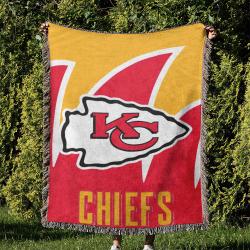 NFL Kansas City Chiefs Football Team Woven Tapestry Blanket Amazing Gift For Fans And Friends Home Decor KCCW35