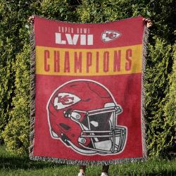 NFL Kansas City Chiefs Football Team Woven Tapestry Blanket Amazing Gift For Fans And Friends Home Decor KCCW51