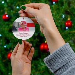 Queen Elizabeth II The Queen s Platinum Jubilee Emblem Ornament Perfect And Unique Gifts For Family On Christmas
